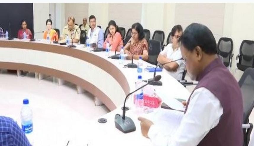 ବାହାର ଠିକାଦାରଙ୍କୁ ‘ମୋହନ’ ଛାଟ, ଆଉଟସୋର୍ସିଂ ସଂସ୍ଥାକୁ ହଟାଇବାକୁ ଯୋଜନା