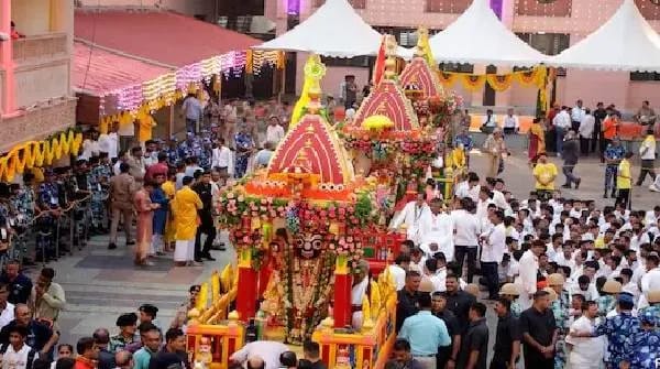 ଗୁଜୁରାଟରେ ଗଡ଼ିଲା ରଥ, ମୁଖ୍ୟମନ୍ତ୍ରୀ କଲେ ଛେରା ପହଁରା