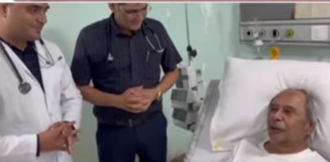 ହସ୍ପିଟାଲ ବାହାରେ ସମର୍ଥକଙ୍କ ଭିଡ଼: ନବୀନଙ୍କୁ ଦେଖା କରିବାକୁ ବାରଣ କରୁଛି କିଏ ?