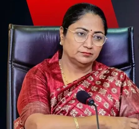 ଦିଲ୍ଲୀ ମୁଖ୍ୟମନ୍ତ୍ରୀ ରେଖା ଗୁପ୍ତାଙ୍କୁ ଆକ୍ରମଣ, ‘ଜଣଶୁଣାଣି’ରେ ଚାପୁଡ଼ା ମାରିଲେ ଅଭିଯୋଗକାରୀ