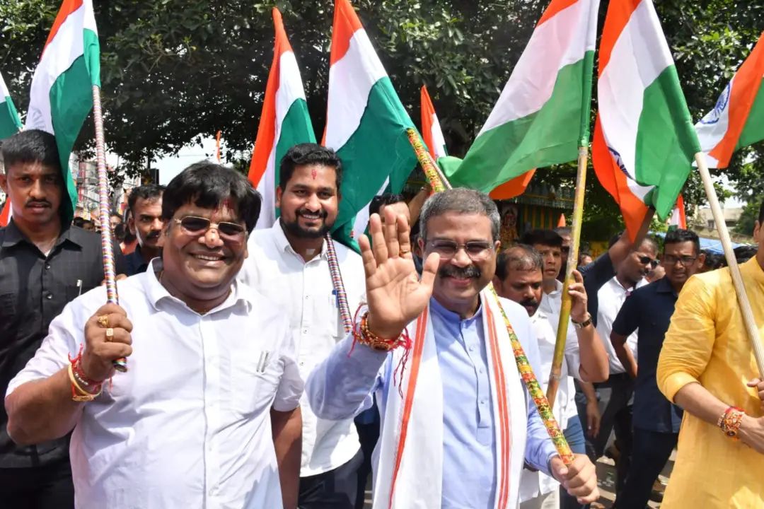 ତ୍ରିରଙ୍ଗା ଶୋଭାଯାତ୍ରାରେ ସାମିଲ ହେଲେ କେନ୍ଦ୍ରମନ୍ତ୍ରୀ ଧର୍ମେନ୍ଦ୍ର ପ୍ରଧାନ