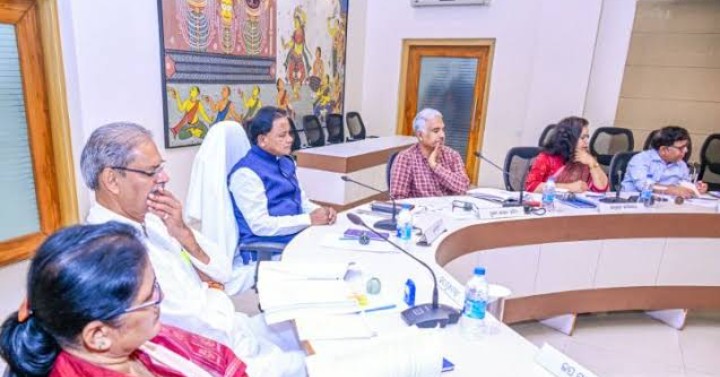 ଅଧିକ କାମକୁ ଅଧିକ ଦରମା, ନିର୍ଦ୍ଧାରିତ ସମୟରୁ ଅଧିକ କାମ କଲେ ୨ ଗୁଣା ମଜୁରି