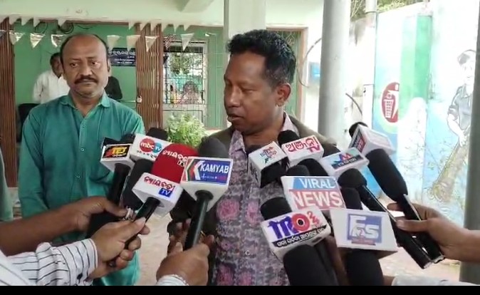 କୋଦଳା NAC ରେ ଗଞ୍ଜାମ ପିଡି : ହେଲେ ଅଭିଯୋକାରୀ ଙ୍କ ବଦଳରେ ଅଭିଯୁକ୍ତଙ୍କୁ ନେଇ ହେଲା ତଦନ୍ତ: