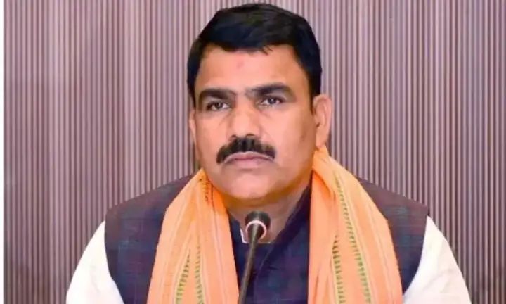 ଶିକ୍ଷକ ସଂଘର ଆନ୍ଦୋଳନକୁ ନେଇ ଗଣଶିକ୍ଷା ମନ୍ତ୍ରୀ କଡ଼ା ପ୍ରତିକ୍ରିୟା