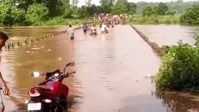 ରାଜ୍ୟରେ ବନ୍ୟା ସ୍ଥିତି ଗମ୍ଭୀର: ସୁରକ୍ଷିତ ସ୍ଥାନକୁ ସ୍ଥାନାନ୍ତର ହେଲେ ୧.୬୫ ଲକ୍ଷ ଲୋକ