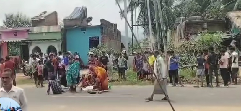 ଘରୋଇ ବସ୍ ମାଡିଯାଇ ନାବାଳିକା ମୃତ: ପ୍ରତିବାଦରେ ଗ୍ରାମବାସୀଙ୍କ ରାସ୍ତାରୋକ
