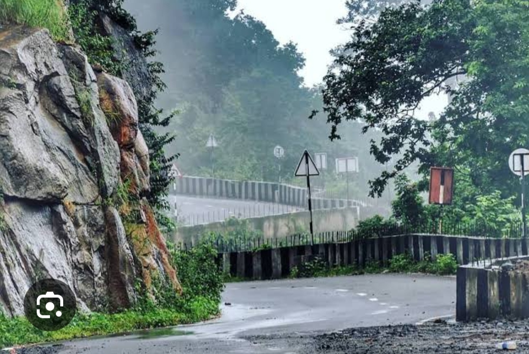ପ୍ରବଳ ବର୍ଷିବ ଆଲର୍ଟ, ବଢ଼ିଲା ଭୂସ୍ଖଳନ ଭୟ : ଦୁଇ ଦିନ କଳିଙ୍ଗା ଘାଟିରେ ଯାତାୟାତ ବନ୍ଦ