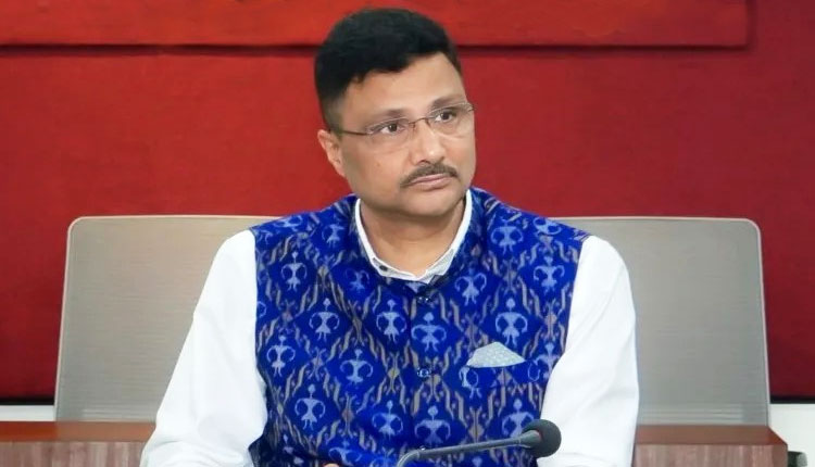 ସରକାରୀ କାର୍ଯ୍ୟାଳୟର ସାଇନବୋର୍ଡ ସଂଶୋଧିତ ବନାନ ୭ ଦିନ ଭିତରେ ସାରିବାକୁ ନିର୍ଦ୍ଦେଶ
