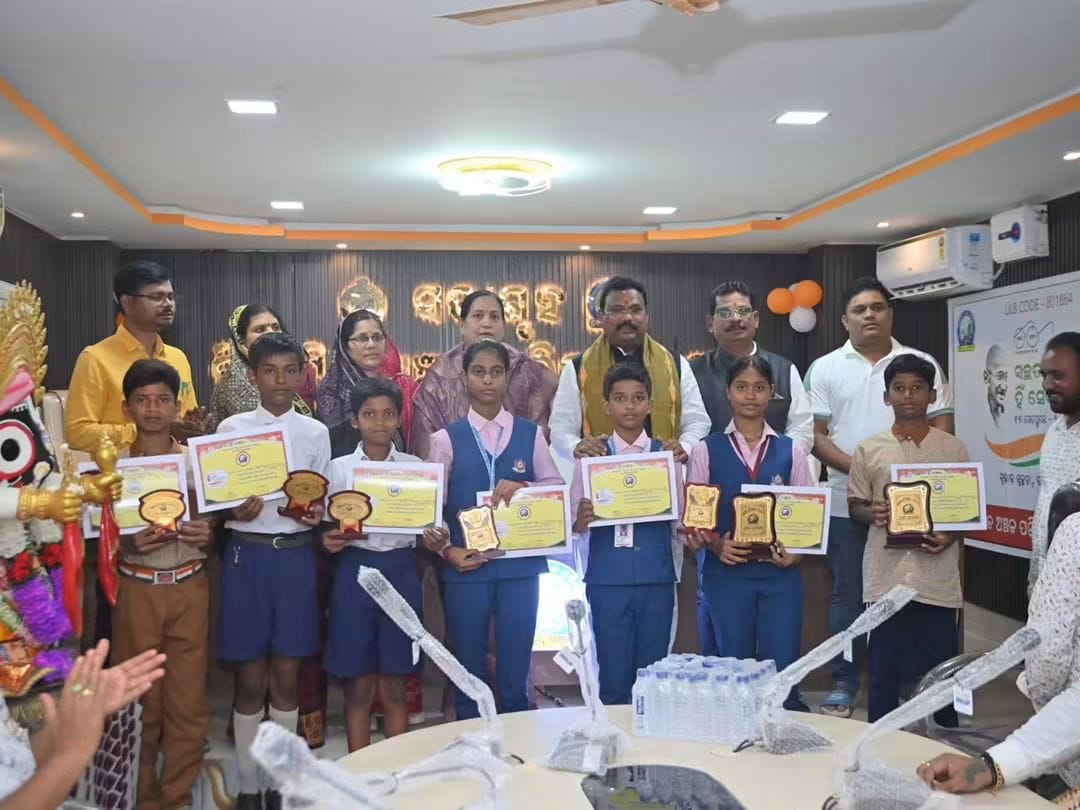 ବୁଗୁଡ଼ା ଏନ୍‌ଏସିରେ ଜନକଲ୍ୟାଣ କାର୍ଯ୍ୟକ୍ରମ: କୃତୀ ପ୍ରତିଯୋଗୀଙ୍କୁ ପୁରସ୍କୃତ କଲେ ମନ୍ତ୍ରୀ