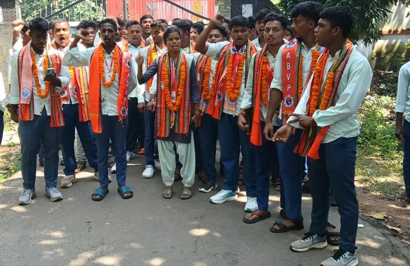 ଭଞ୍ଜନଗର କେଏସଯୁବି କଲେଜରେ ଏବିଭିପି ପ୍ରାର୍ଥୀଙ୍କ ବିପୁଳ ବିଜୟ ।