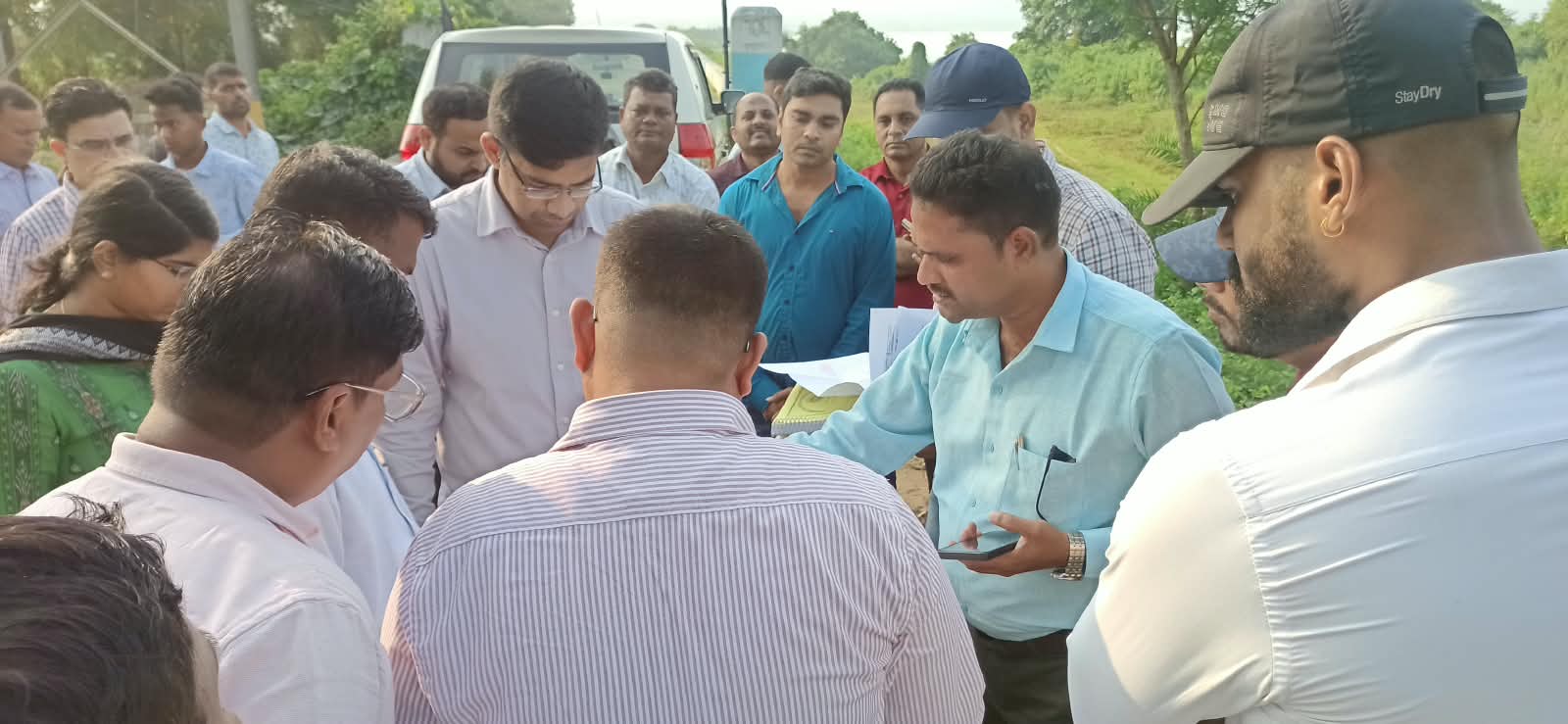 ବେଗୁନିଆପଡା ଅଂଚଳ ବୁଲିଲେ ଜିଲ୍ଲାପାଳ.